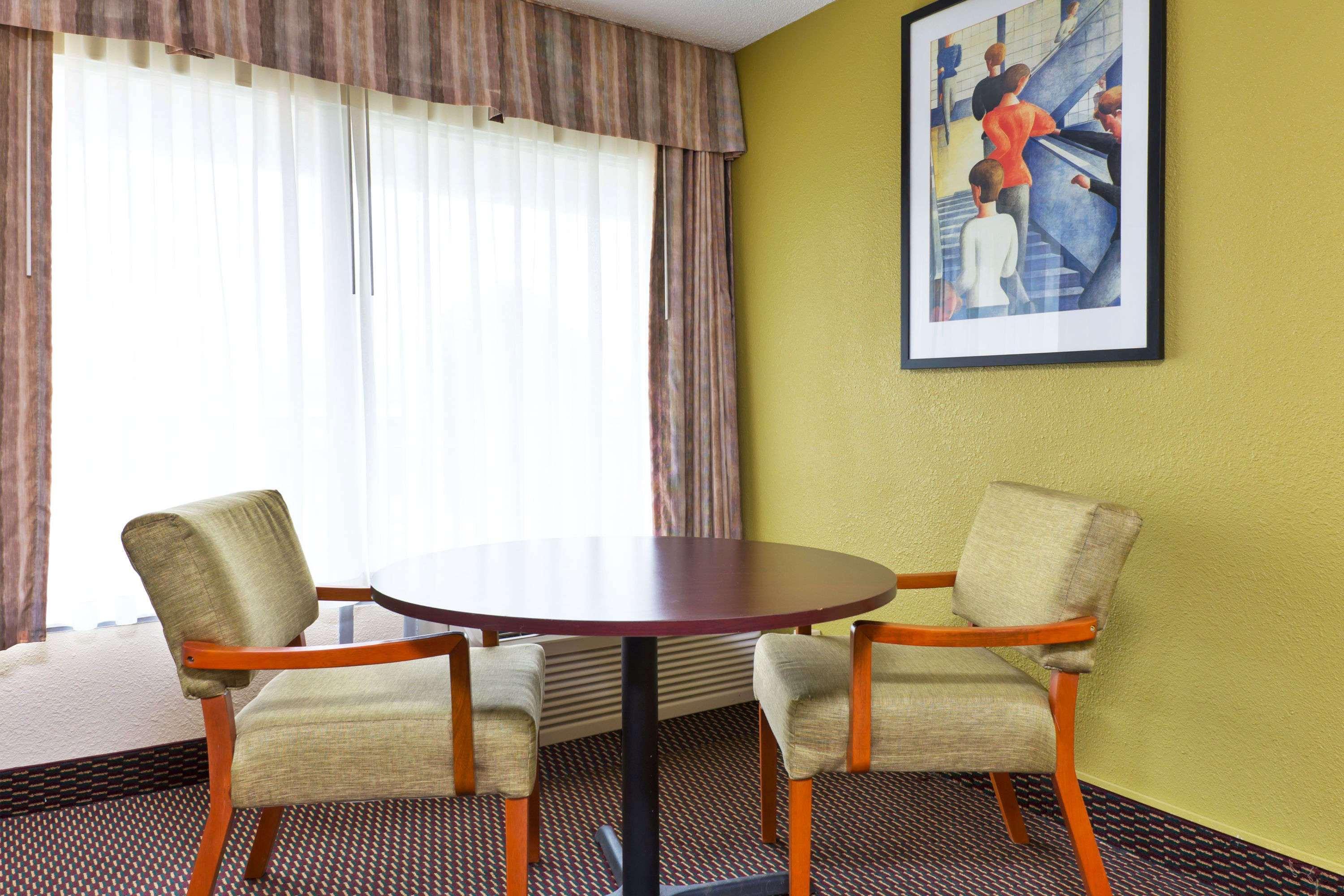 Ramada By Wyndham Pikesville/Baltimore North Екстериор снимка